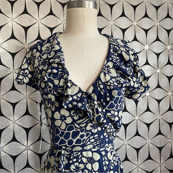 Sunday Best New Ruffle Wrap Dress Aritiza - Picture 4 of 6